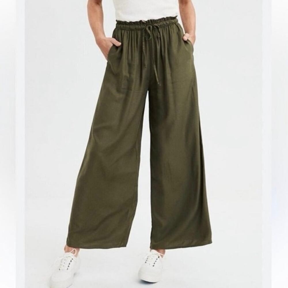 American Eagle Olive Green Wide Leg Cropped Pull On Pants XS